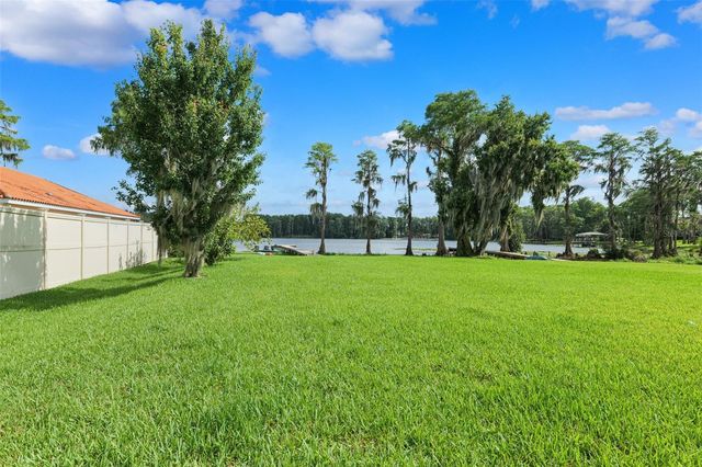 5167 LAKECASTLE DRIVE, Tampa, FL 33624