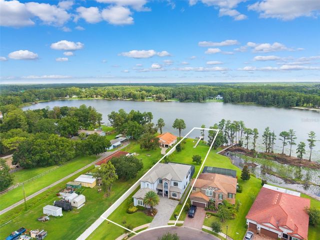5167 LAKECASTLE DRIVE, Tampa, FL 33624