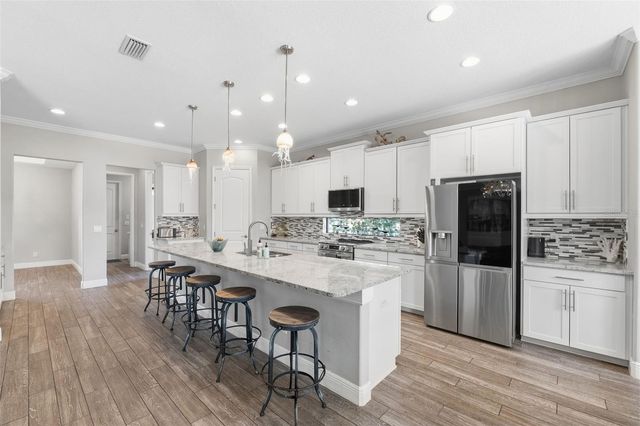 5167 LAKECASTLE DRIVE, Tampa, FL 33624