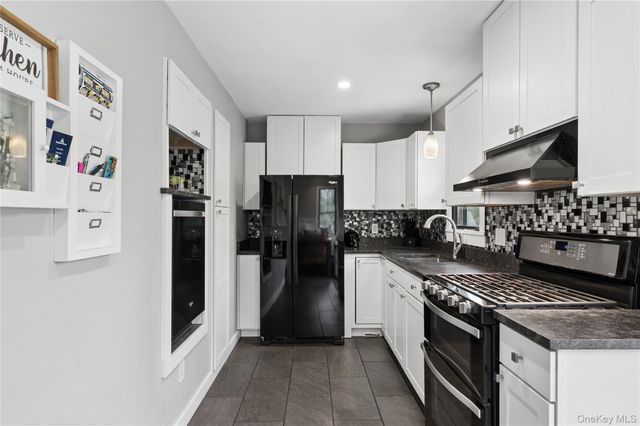 2786 Quogue Riverhead Road, East Quogue, NY 11942