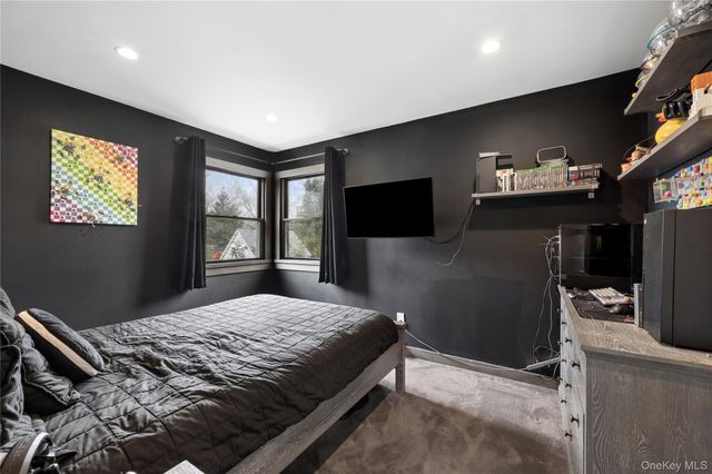 2786 Quogue Riverhead Road, East Quogue, NY 11942