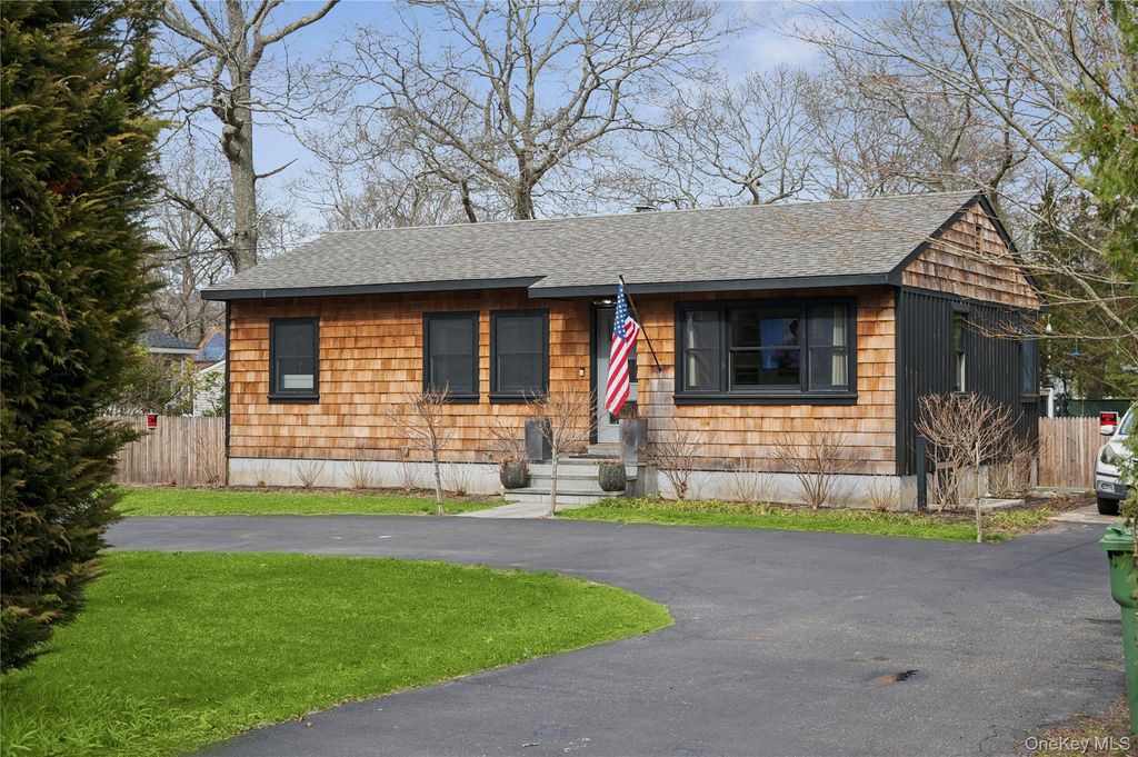 2786 Quogue Riverhead Road, East Quogue, NY 11942