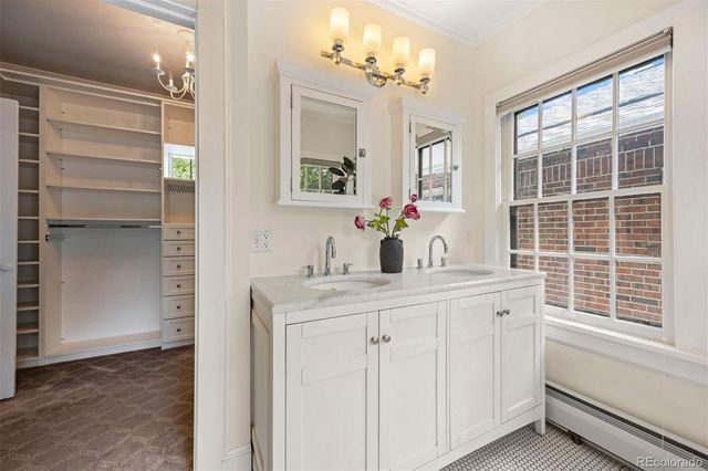 2340 E 7th Avenue Parkway, Denver, CO 80206