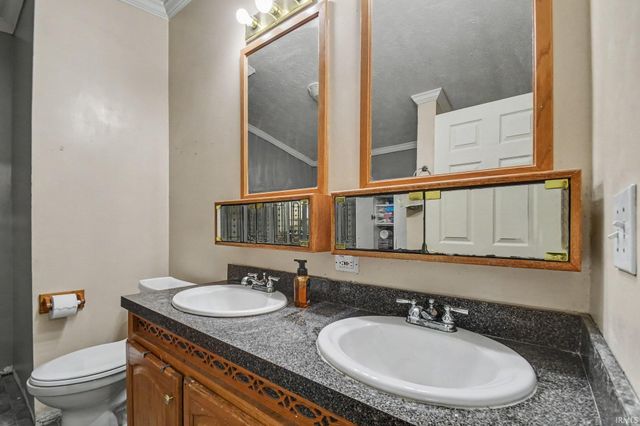 3608 Naples Court, Elkhart, IN 46514