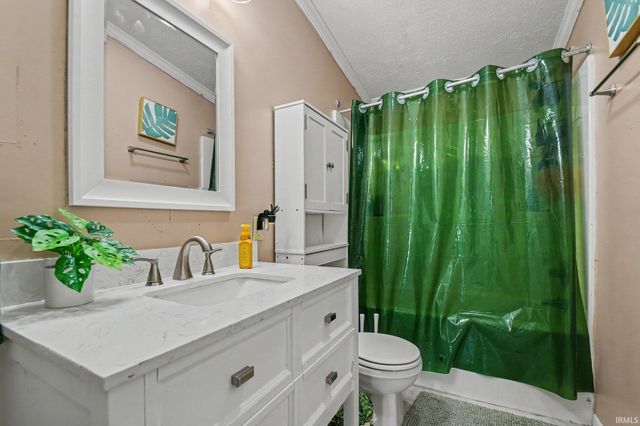 3608 Naples Court, Elkhart, IN 46514