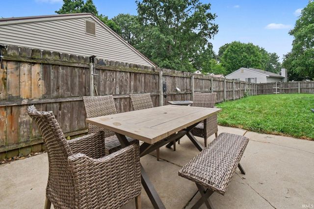 3608 Naples Court, Elkhart, IN 46514