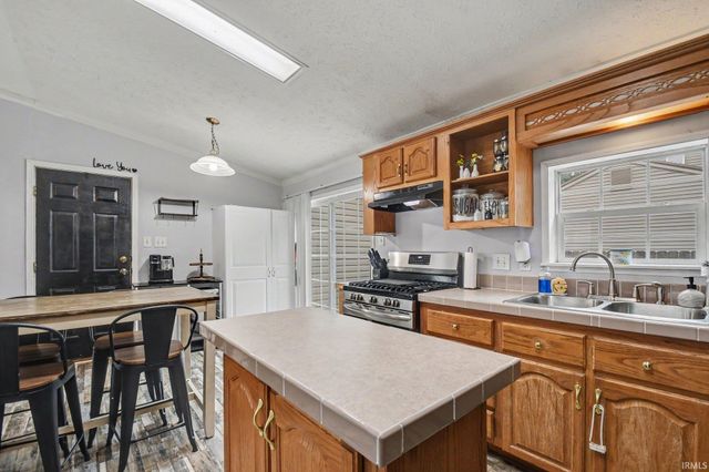 3608 Naples Court, Elkhart, IN 46514
