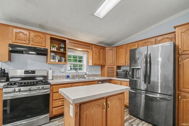 3608 Naples Court, Elkhart, IN 46514