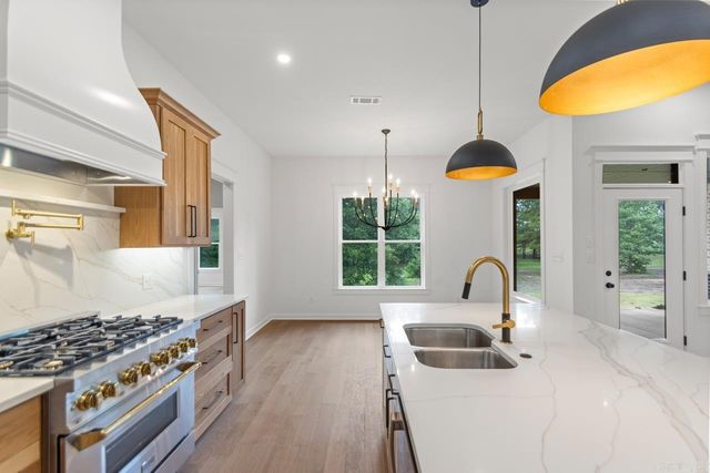 5676 Shore Drive, Hensley, AR 72065