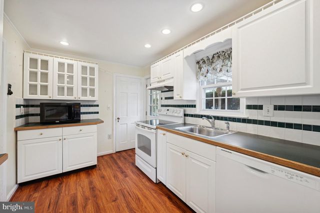 201 BARRIE RD, Narberth, PA 19072