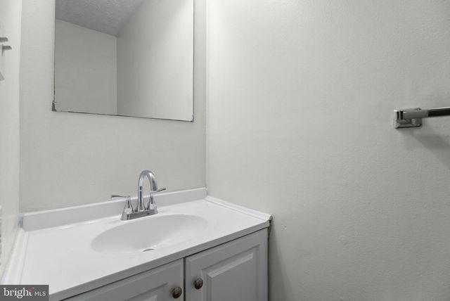 19335 LIBERTY HEIGHTS LN, Germantown, MD 20874