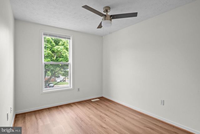 19335 LIBERTY HEIGHTS LN, Germantown, MD 20874
