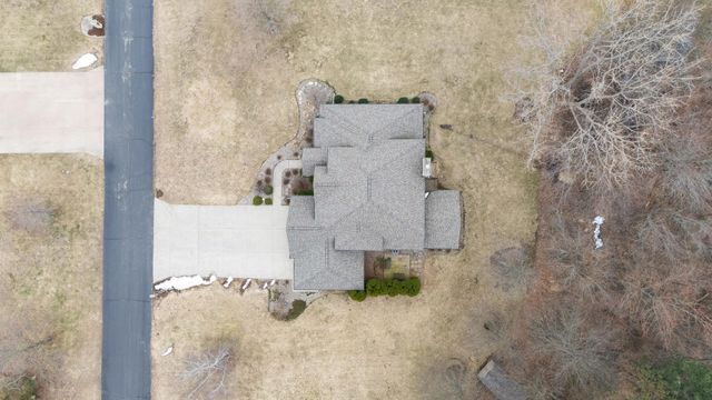 9847 Quail Run Court, Lake Charter Twp, MI 49106