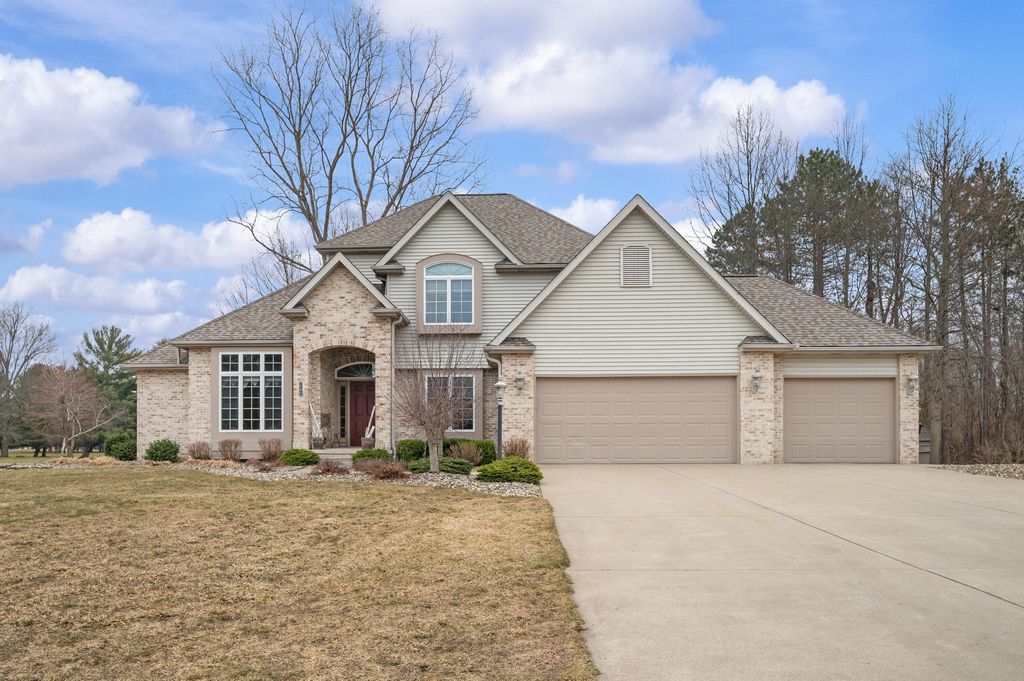 9847 Quail Run Court, Lake Charter Twp, MI 49106