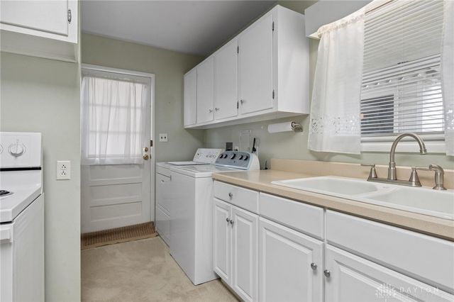 4833 Barnhart Avenue, Dayton, OH 45432