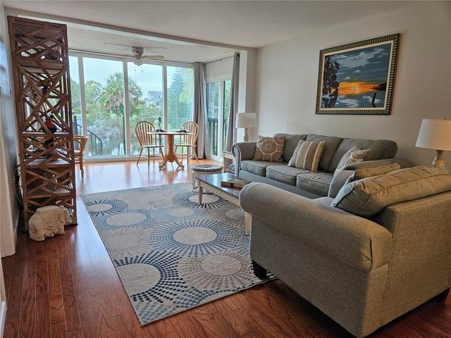 1800 MARINER DRIVE 9, Tarpon Springs, FL 34689