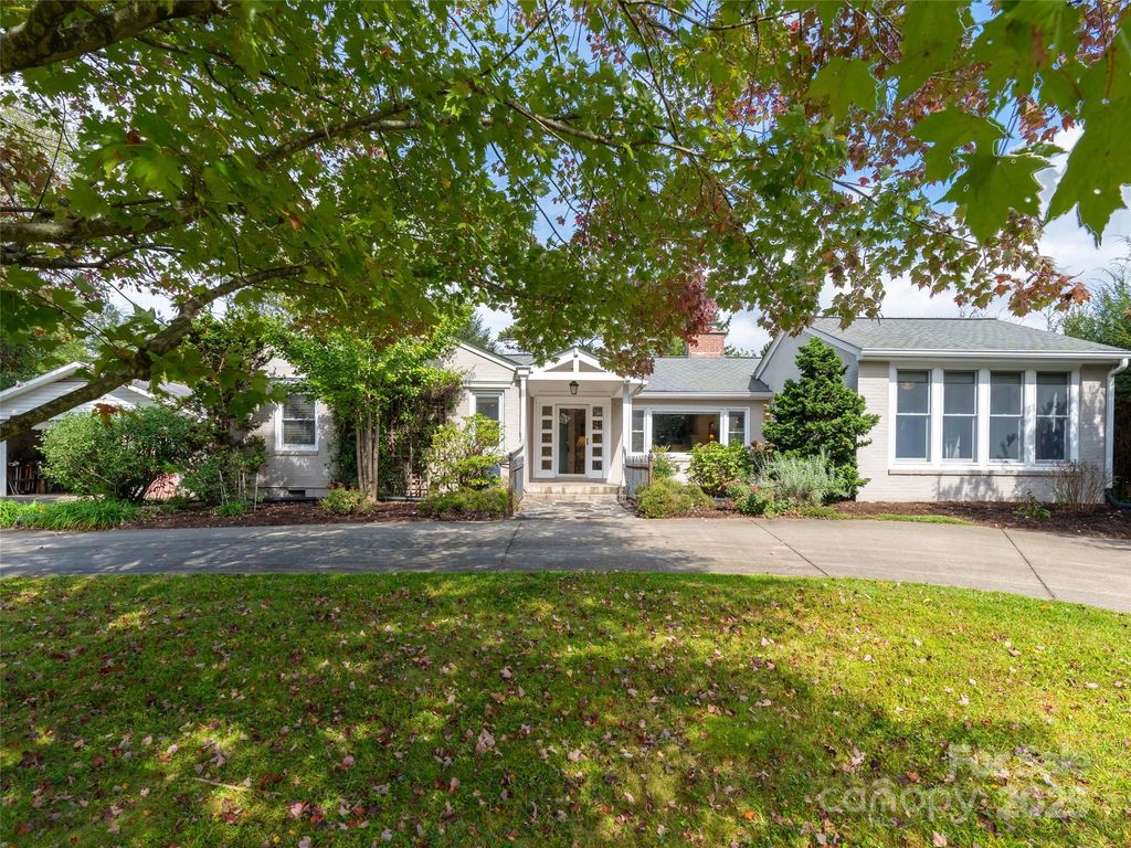 445 Lakeshore Drive, Asheville, NC 28804