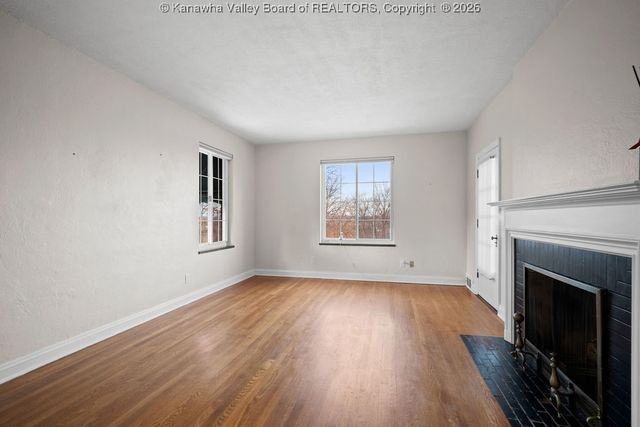 6 Observatory Road, Charleston, WV 25314