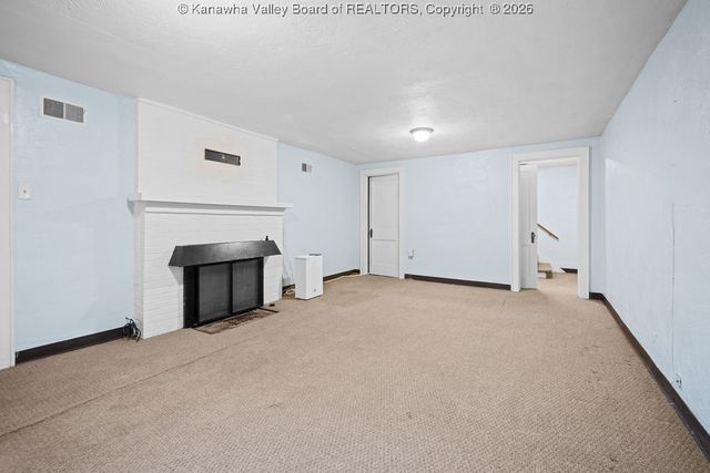 6 Observatory Road, Charleston, WV 25314