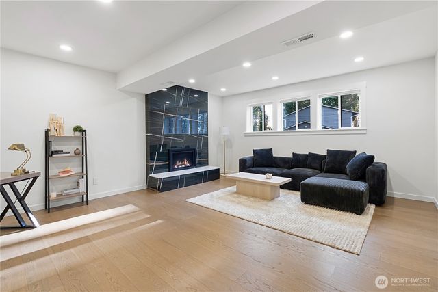 4215 228th Street SE, Bothell, WA 98021