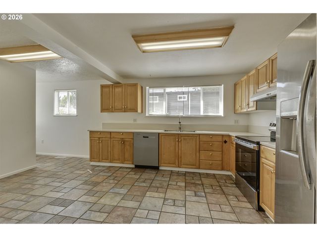 3908 Se CARLTON St, Portland, OR 97202