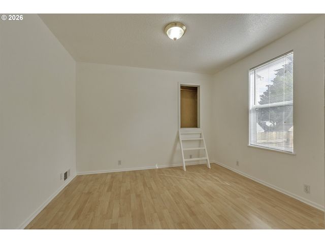 3908 Se CARLTON St, Portland, OR 97202