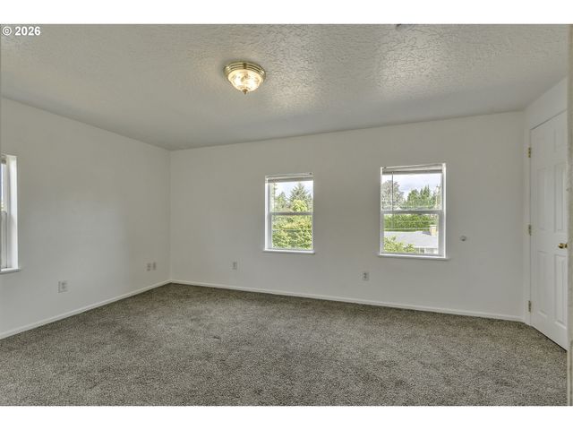 3908 Se CARLTON St, Portland, OR 97202