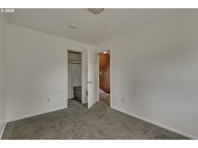 3908 Se CARLTON St, Portland, OR 97202