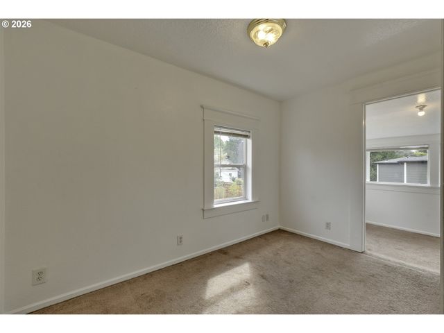 3908 Se CARLTON St, Portland, OR 97202
