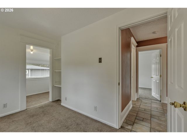3908 Se CARLTON St, Portland, OR 97202