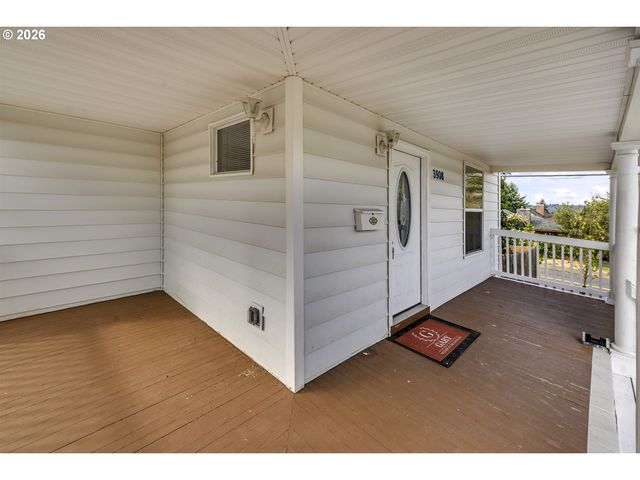 3908 Se CARLTON St, Portland, OR 97202