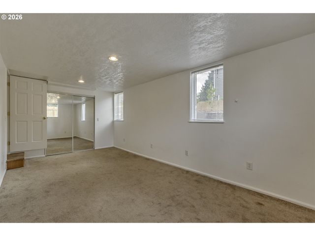 3908 Se CARLTON St, Portland, OR 97202