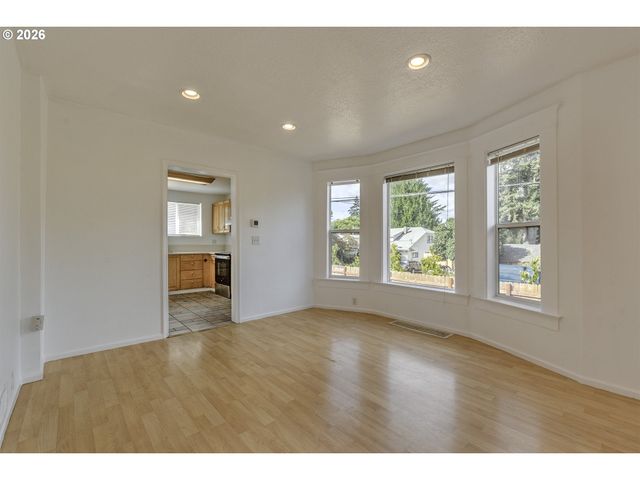 3908 Se CARLTON St, Portland, OR 97202