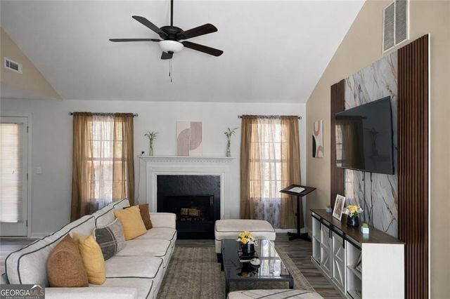 136 Margaret, Hogansville, GA 30230