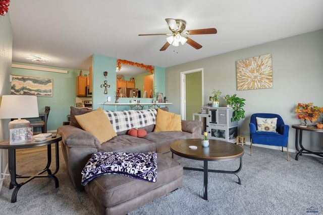 4616 CHALKSTONE DR, Rapic City, SD 57701