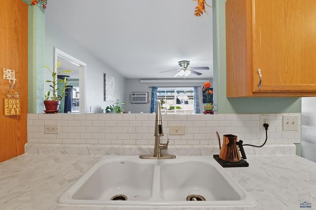 4616 CHALKSTONE DR, Rapic City, SD 57701