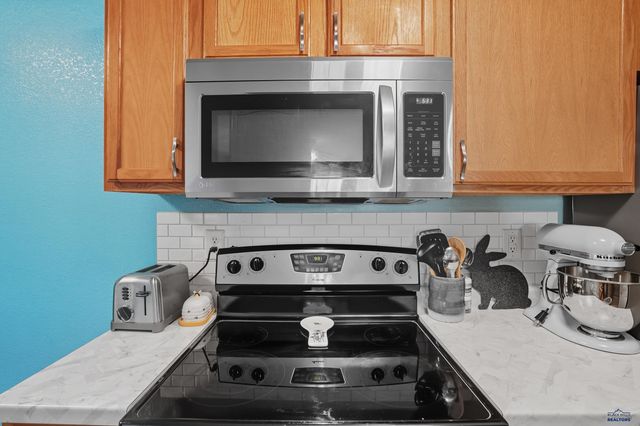 4616 CHALKSTONE DR, Rapic City, SD 57701