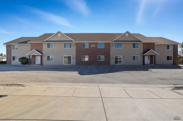 4616 CHALKSTONE DR, Rapic City, SD 57701