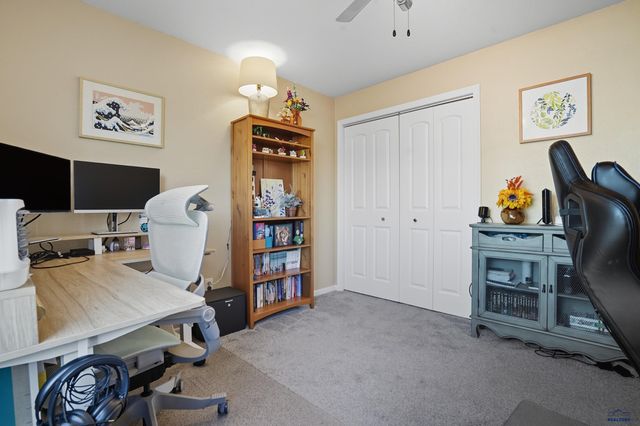 4616 CHALKSTONE DR, Rapic City, SD 57701