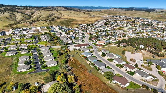 4616 CHALKSTONE DR, Rapic City, SD 57701