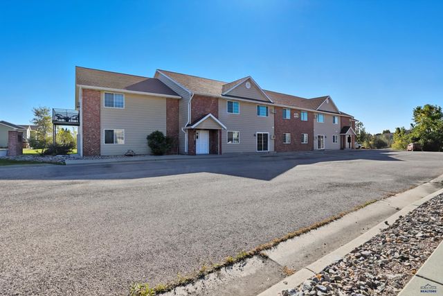 4616 CHALKSTONE DR, Rapic City, SD 57701