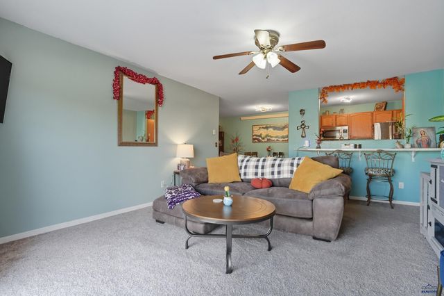 4616 CHALKSTONE DR, Rapic City, SD 57701