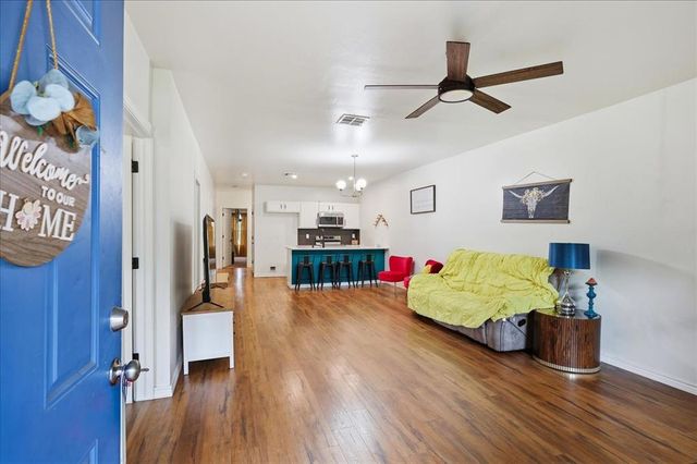 609 E Grant Avenue, Guthrie, OK 73044