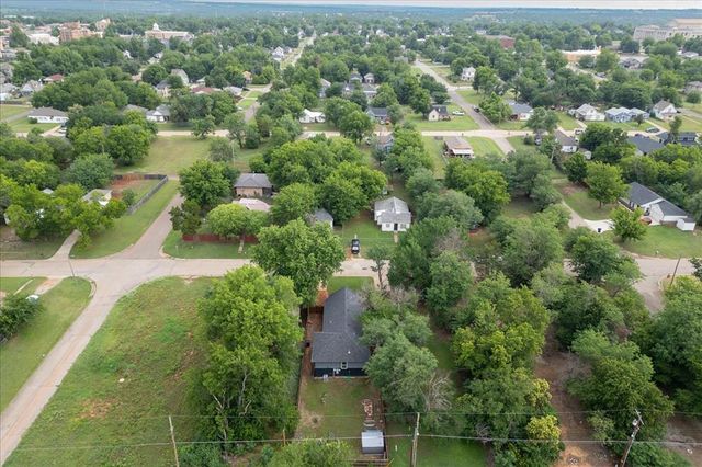 609 E Grant Avenue, Guthrie, OK 73044