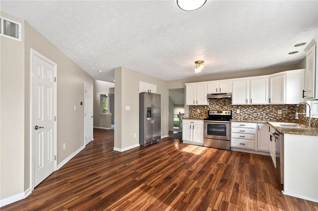 1492 Scenic River Drive, Clayton, OH 45415