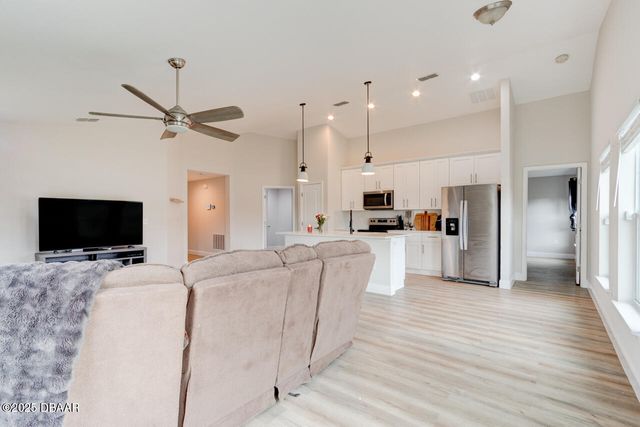 2865 W Covington Drive, Deltona, FL 32738