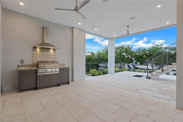 215 1st ST, Bonita Springs, FL 34134