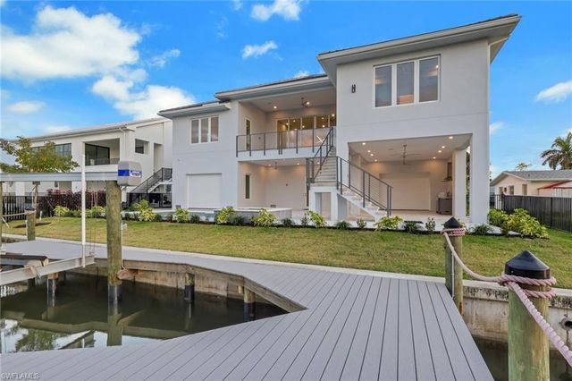 215 1st ST, Bonita Springs, FL 34134