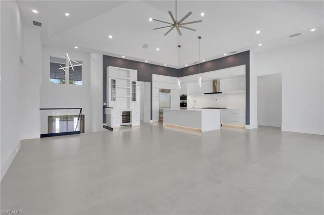 215 1st ST, Bonita Springs, FL 34134