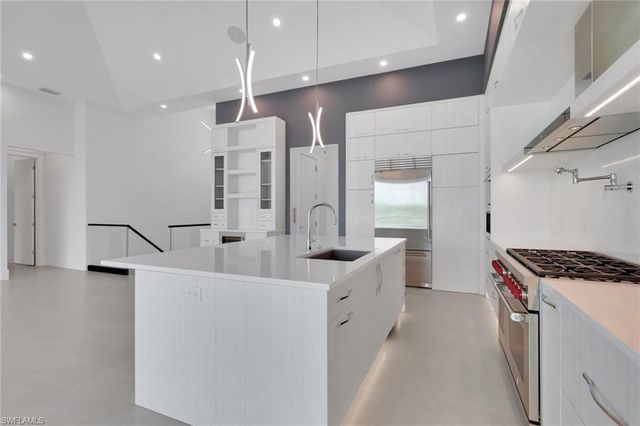 215 1st ST, Bonita Springs, FL 34134